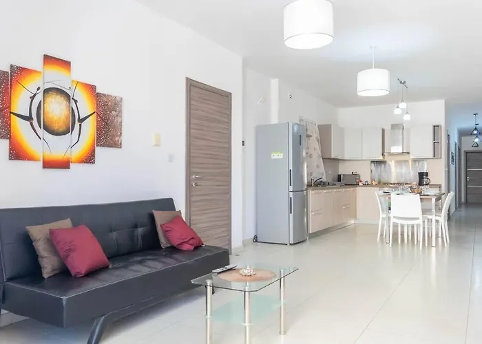 Cozy Apartment Close To The Sea 4