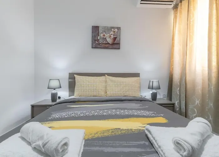 Cozy Apartment Close To The Sea 4